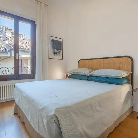 Apartment Dreaming